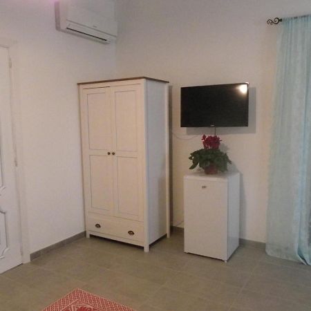 B&B And Home Restaurant La Casa Del Pescatore SantʼAnna Arresi Εξωτερικό φωτογραφία